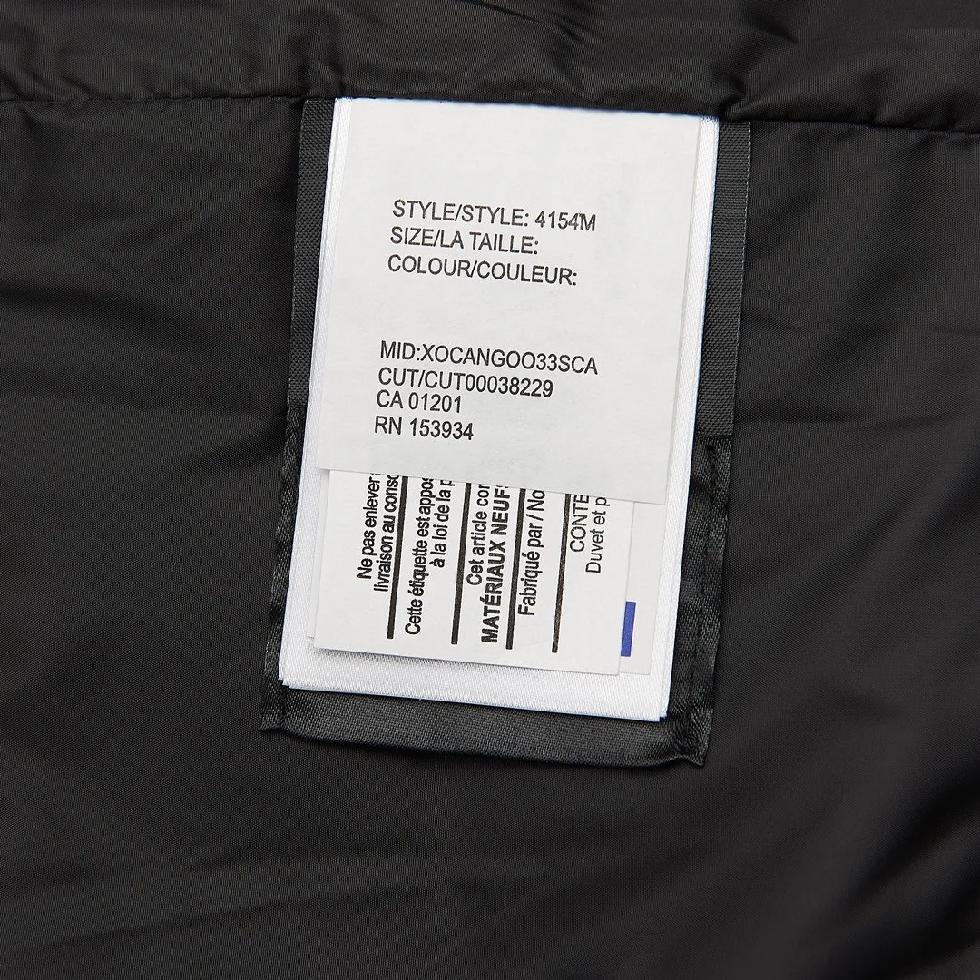 P360 Navy Blue] Canada Goose Canada Goose#Freestyle Crew 4154M Men’s and Women’s Vest Down# ➖ Genuine synchronous anti-counterfeiting chip sensor! ➖ Imported Behringer embroidery machine to customize 10,000-needle embroidery logo! ➖ Imported 21-count polyester-cotton blended original fabric, using Feather-Light 10D waterproof coating fabric, made of 84.5% polyester fiber and 15.5% cotton, 100% the best feel in the entire network! ➖ The genuine official website uses the national standard 80 white duck down, and will never be misled by false claims such as 90 down or goose down! ➖ 100% nylon nylon lining with double double-layer sealing design to prevent velvet from running away. Top-grade polar fleece is used in the collar and pockets to keep warm and comfortable! ➖ Yoshida YKK provides original custom-made electroplated sliders. YKK two-way lockable zippers are tight and smooth and will not peel off paint! ➖ 3M composite original Velcro is durable, and all accessories and hardware are disassembled and customized! ⛔No slander, no exaggeration, no need for too much copywriting, because it is focused, it is professional!  SIZE: XS S M L XL XXL